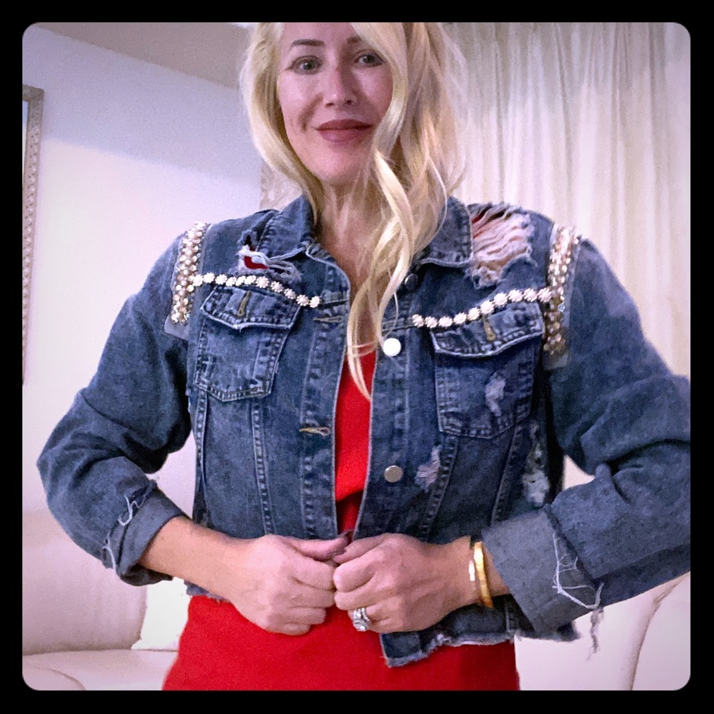 😍 Rachel Roy bling & pearl distressed denim